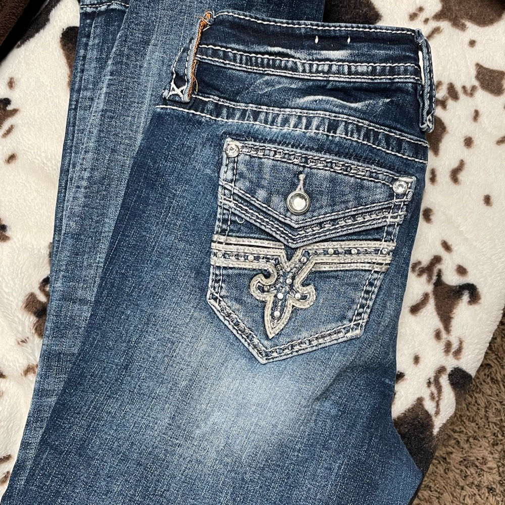 Rock revival easy crop